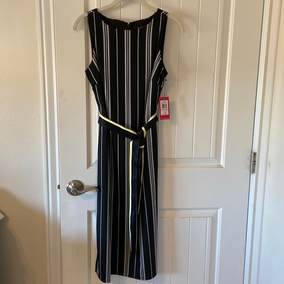 Vince Camuto Dresses & Skirts - NWT Vince Camuto Dress